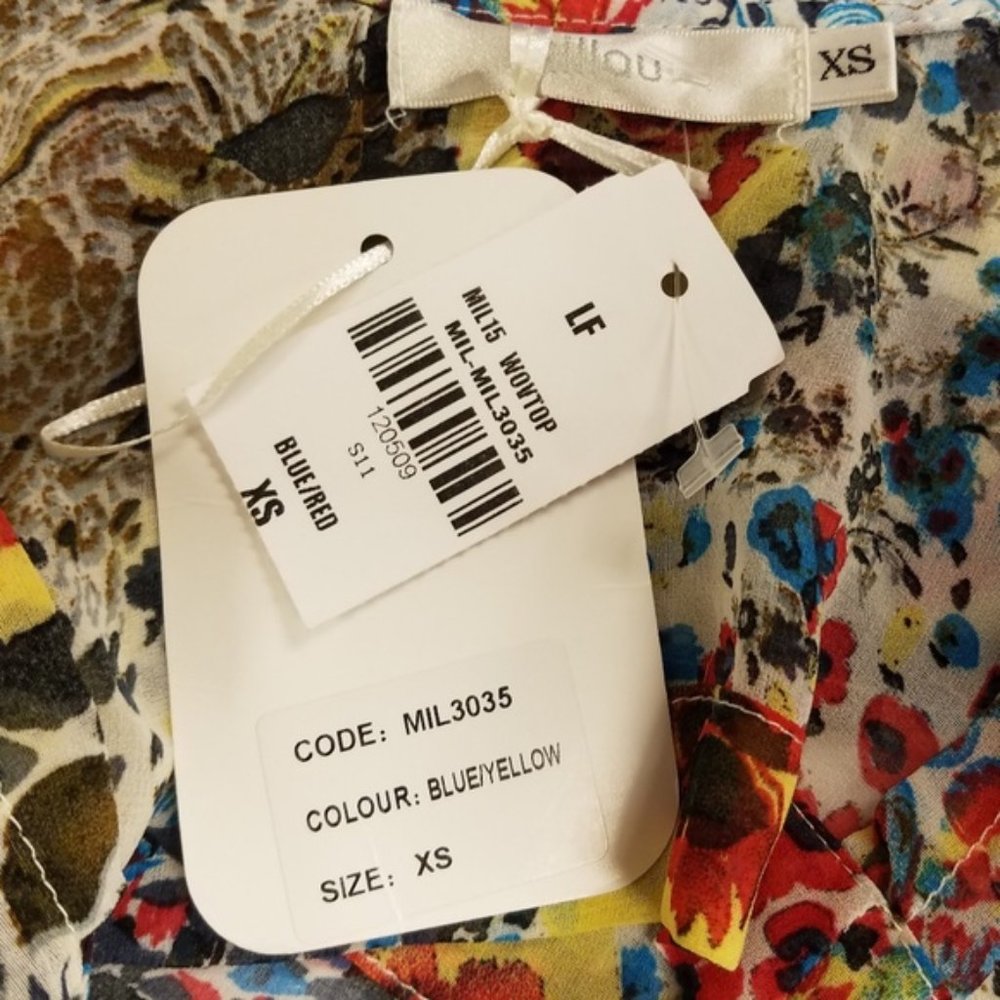 LF Ruffle Off Shoulder Crop Top - Picture 3 of 6